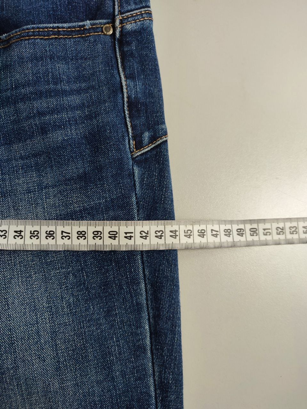 Джинсы Stradivarius зауженные 42 размер