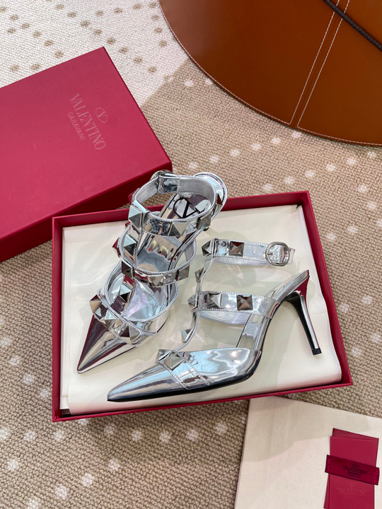 Valentino Garavani Roman Stud 8.5 cm