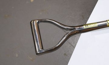 Лопата цельнометаллическая квадратная Fujikawa D-обр. рукоять, нерж. 250*180мм, 1050 мм,