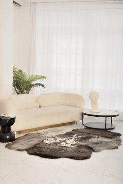 Ковер Мосси черно-белого цвета из шести шкур