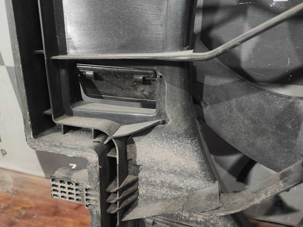 Вентилятор радиатора Volvo XC90 2 14-нв Б/У Оригинал 31439756