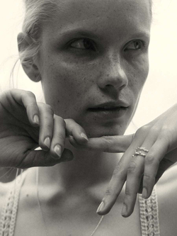 кольцо веточка лиственницы