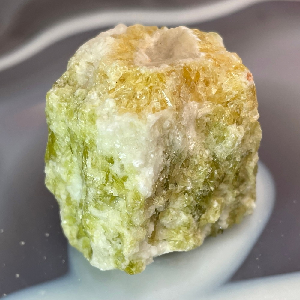 32527 Кальцит желтый необработанный 49мм