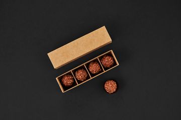 Упаковка для 4 шоколадных конфет