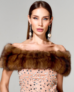 Корсетное платье с меховой отделкой