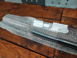 Молдинг стекла заднего правого Camry XV70 Новый Оригинал 7573033170