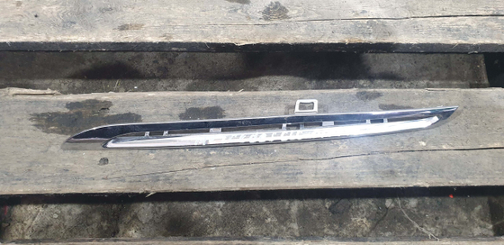 Молдинг решетки радиатора Mercedes GLC (X253) 15-19 Б/У Оригинал A2538880385