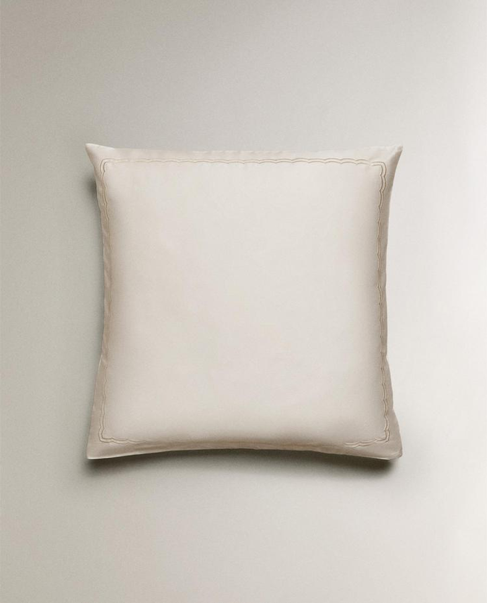 ZARA HOME ХЛОПКОВАЯ НАВОЛОЧКА С КОНТРАСТНОЙ ОТДЕЛКОЙ, ЗОЛОТИСТЫЙ