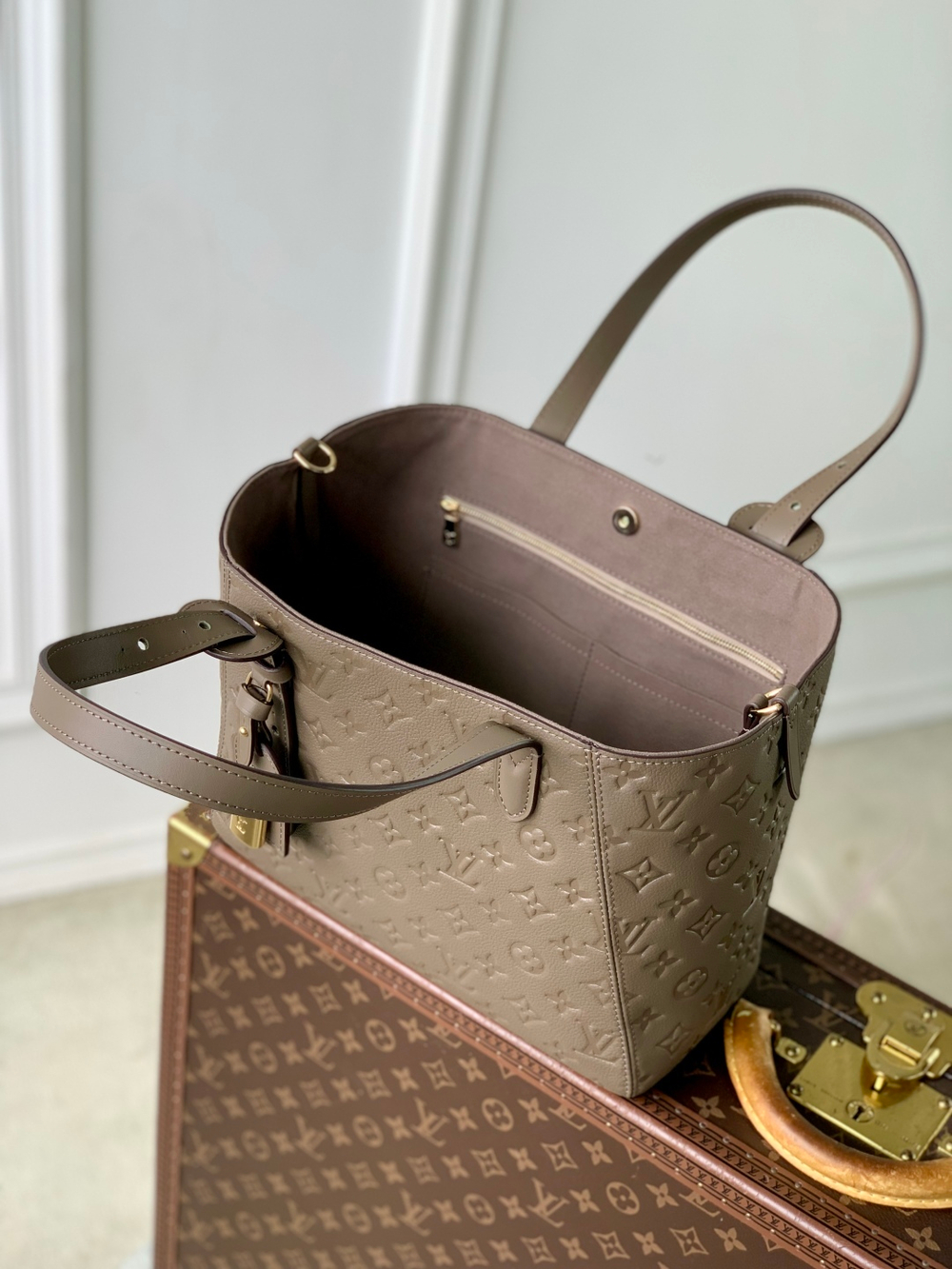 Louis Vuitton All In One PM