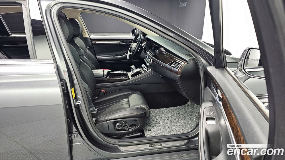 Genesis G90 3.8 AWD (10.2020)