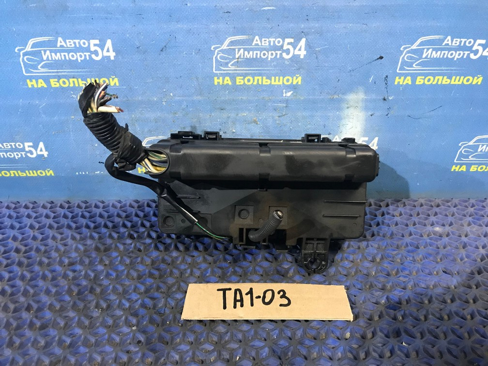 Блок предохранителей подкапотный Honda AVANCIER 1999