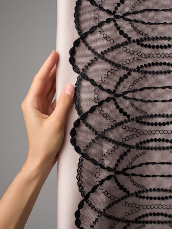 05-173 ОПТ Вышивка на неэл. сетке 23 см, черный 170