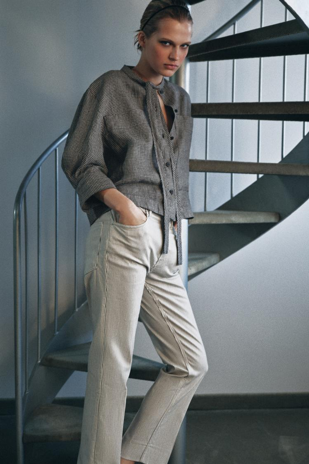 ZARA УКОРОЧЕННЫЕ ДЖИНСЫ BOOTCUT-FLARE СО СРЕДНЕЙ ПОСАДКОЙ — ZW COLLECTION, ЭКРЮ МЕЛАНЖ