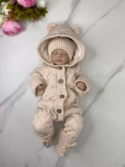 Комплект вязаный новорожденному: комбинезон+шапка+пинетки