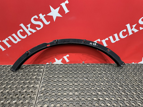 Накладка крыла левого