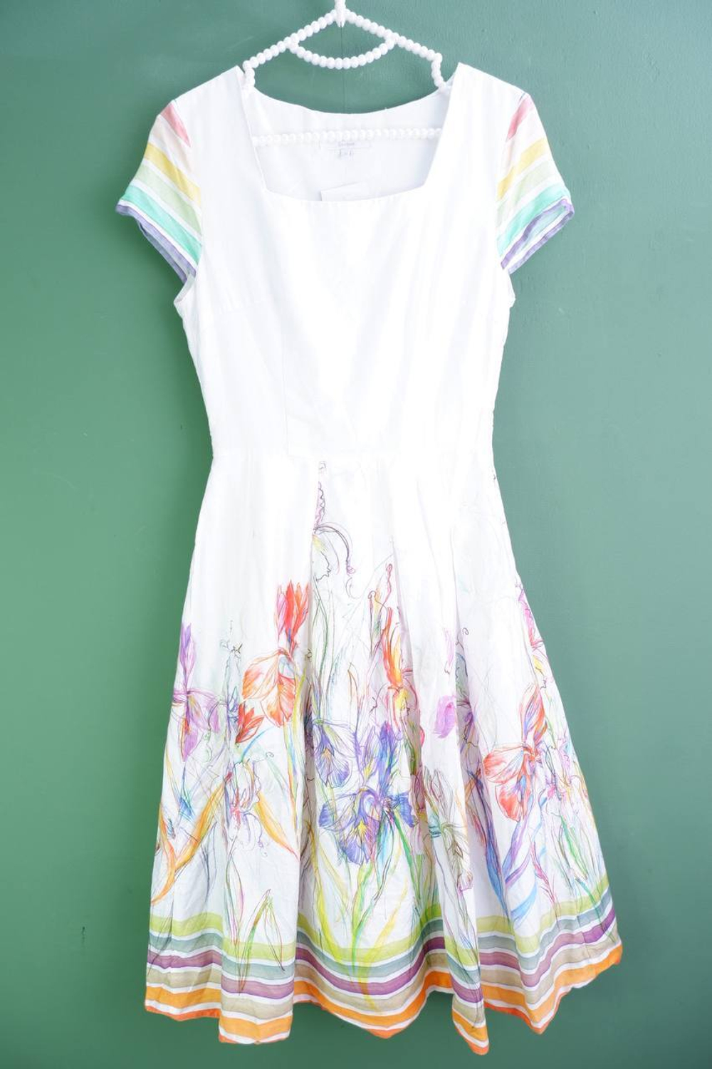 Платье Eveline романтичное и красивое, маркировка 36, визуально на 42 размер