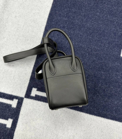 Сумка Hermes Lindy Noir Palladium Hardware