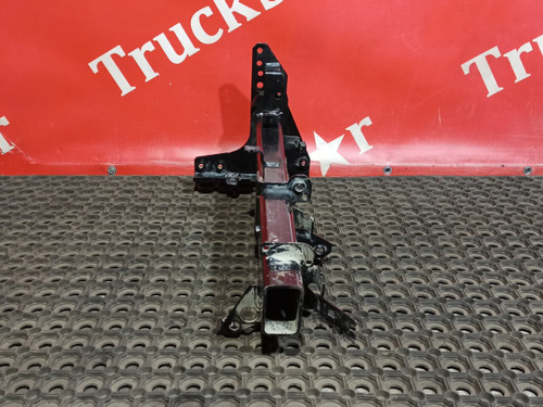 Кронштейн крыла переднего правый 2018г.