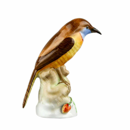 Птица с земляникой и редисом. Фарфор, ручная роспись. Херенд, Венгрия. 1962.