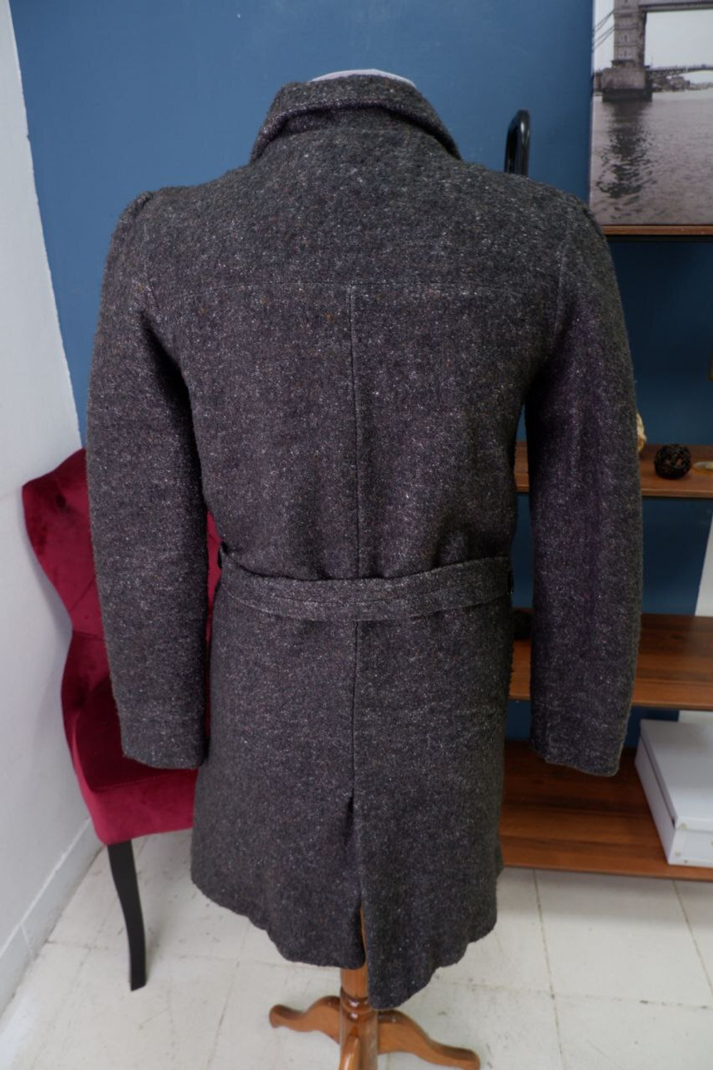 Пальто JUX стильное 46 размер