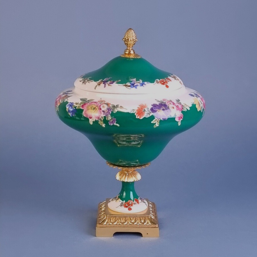 Вазочка-бонбоньерка