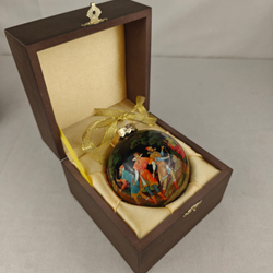 Коллекционный елочный шар с круговой росписью Палех "Царевна-лягушка" в футляре