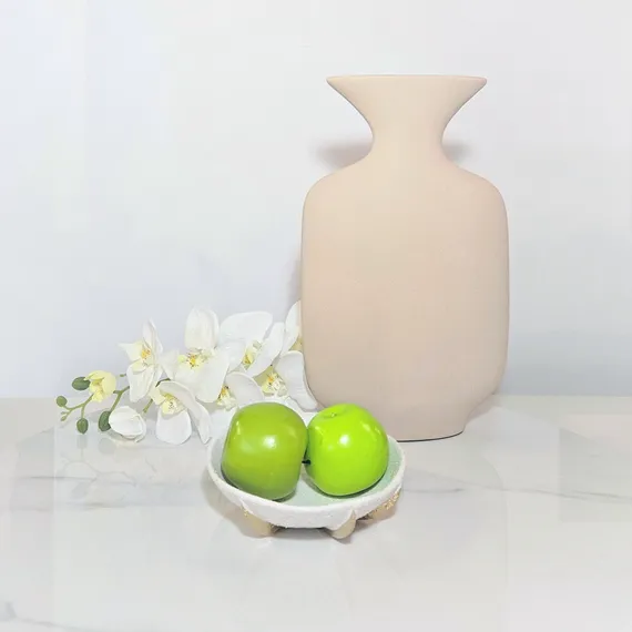 Ваза Tapered vase with flat mouth