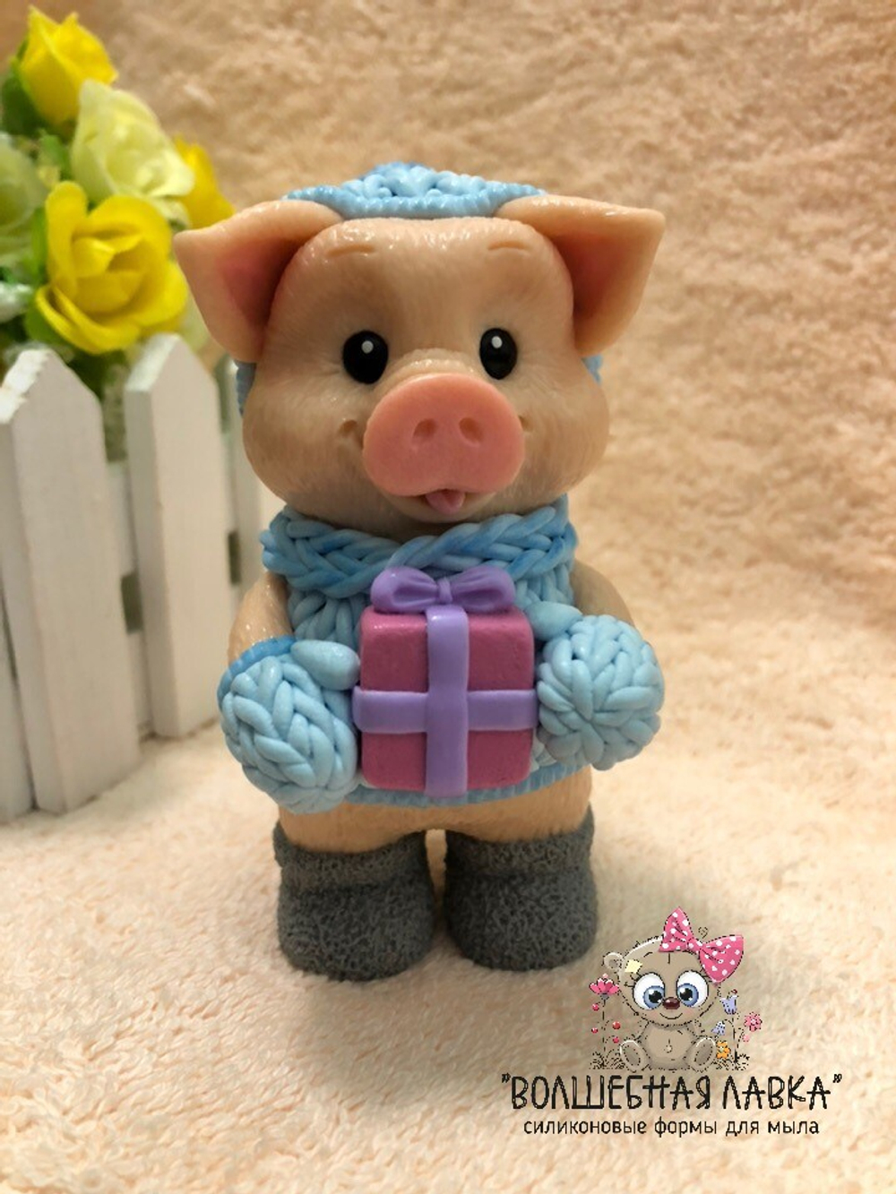 АВТОРСКАЯ Силиконовая форма Поросенок с подарком