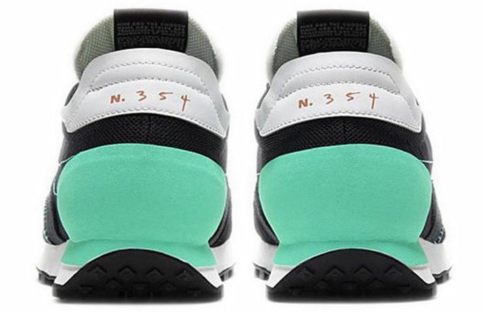 Кроссовки Nike Daybreak