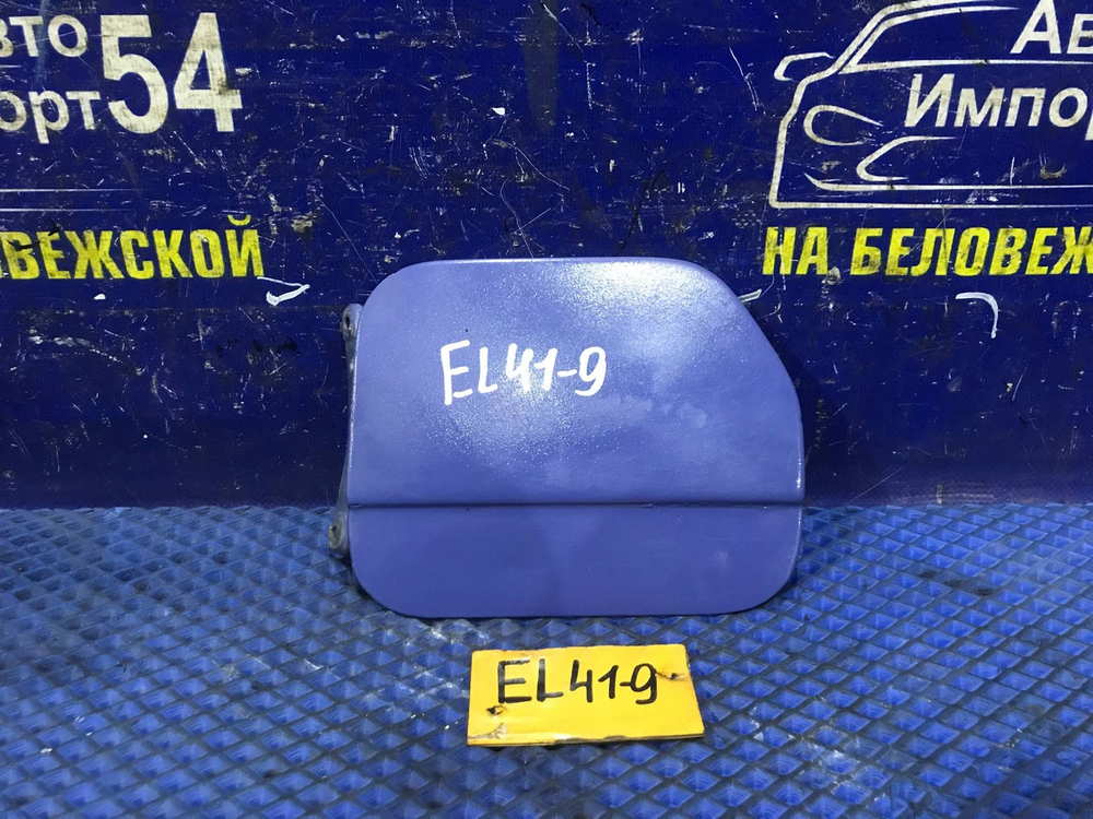 Лючок бензобака TOYOTA CORSA 1991