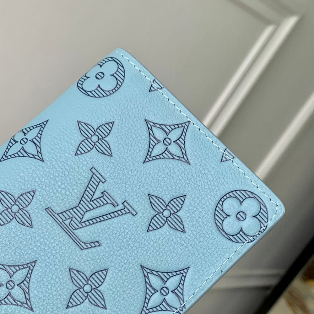 Louis Vuitton Brazza Wallet