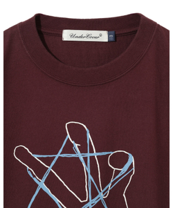 UNDERCOVER ФУТБОЛКА БОРДОВАЯ С ПРИНТОМ