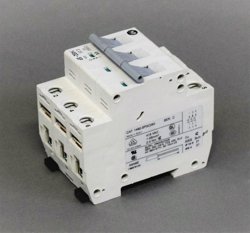 ALLEN-BRADLEY 1492-SP3C200