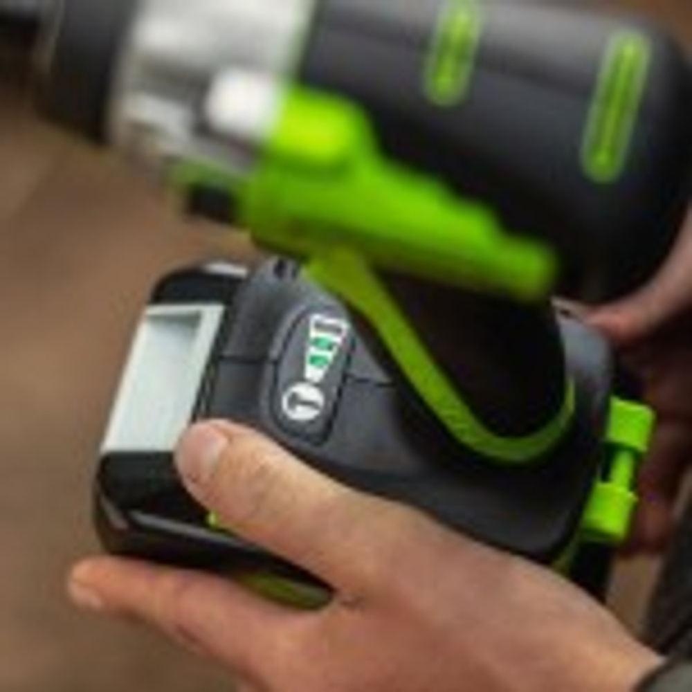 Винтоверт аккумуляторный GREENWORKS GD24ID3 24V, АКБ 4Ач и ЗУ 3802807CUB