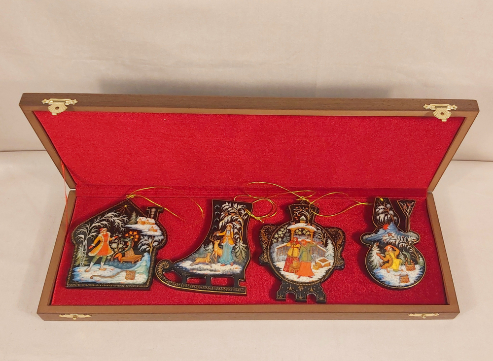 Набор из 4-х ёлочных игрушек  "Русская зима" с росписью Палех