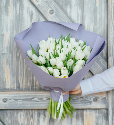 Тюльпаны в лавандовом