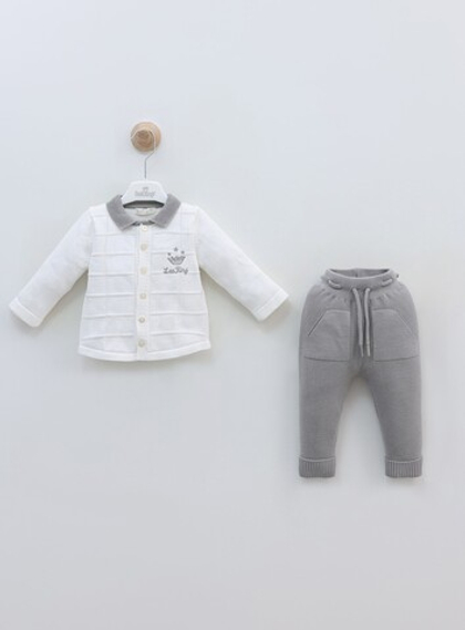 рубашка с брюками