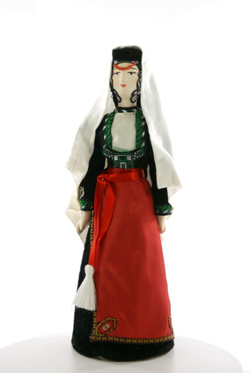 Кукла коллекционная Армянка в женском традиционном костюме.