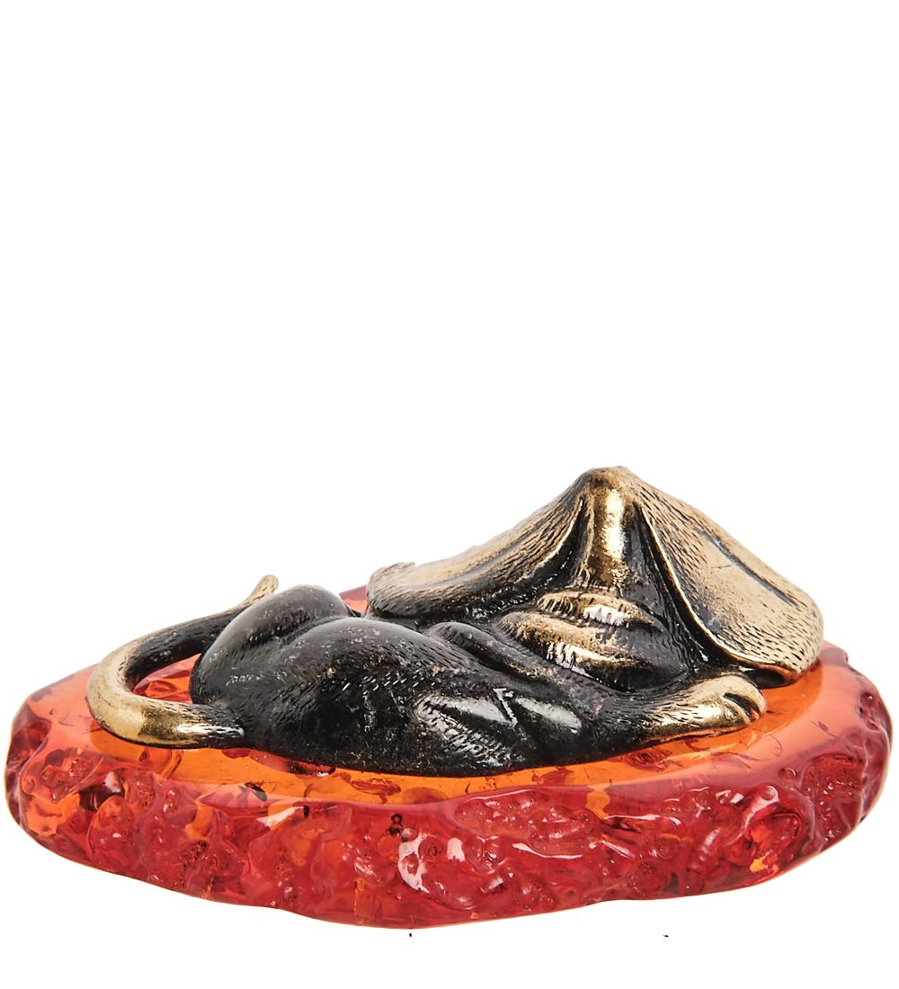 Народные промыслы AM-1295 Фигурка «Спящий Бассет» (латунь, янтарь)