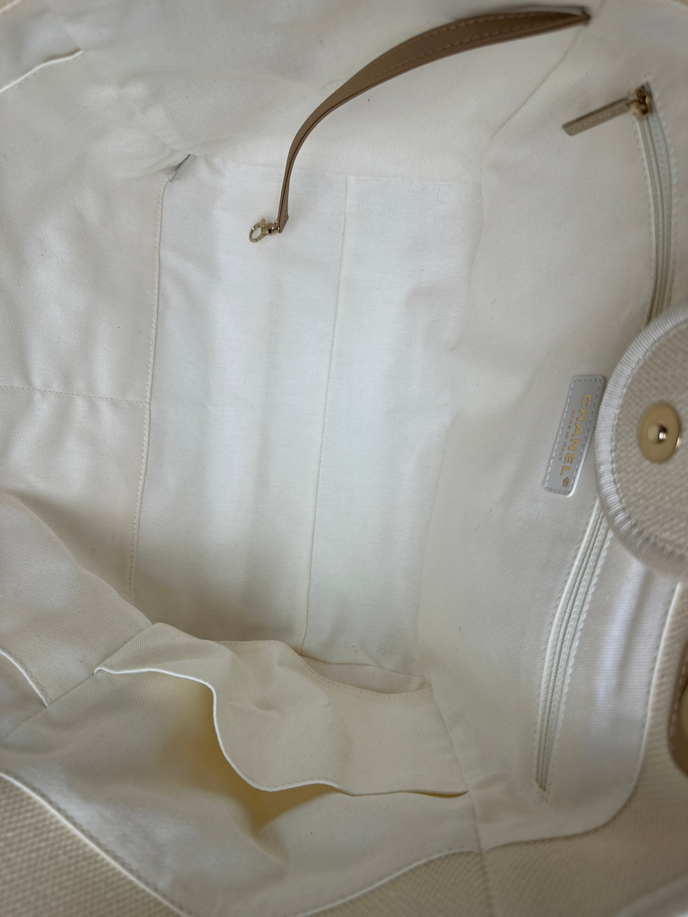 Сумка Chanel Deauville bag