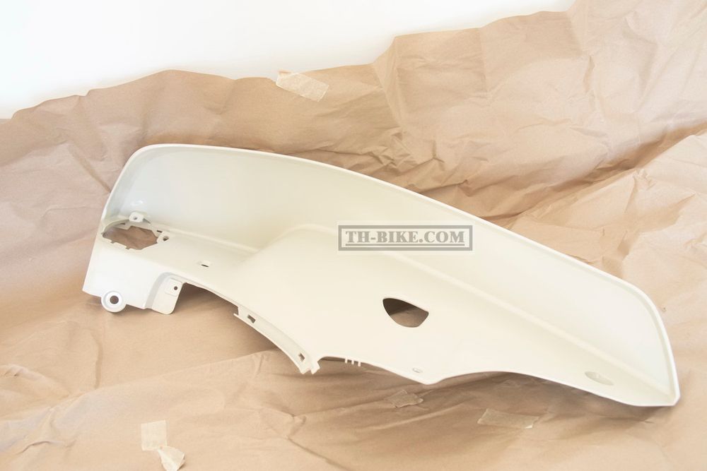 81131-K1M-T00ZB. SHIELD, R. LEG *NHC13P*. HONDA