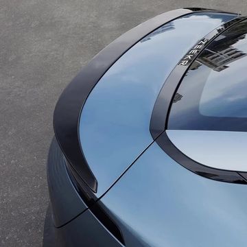 Спойлер Zeekr 007 чёрный глянец