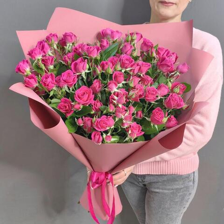Букет из 13 кустовых роз сорта "Alicia"