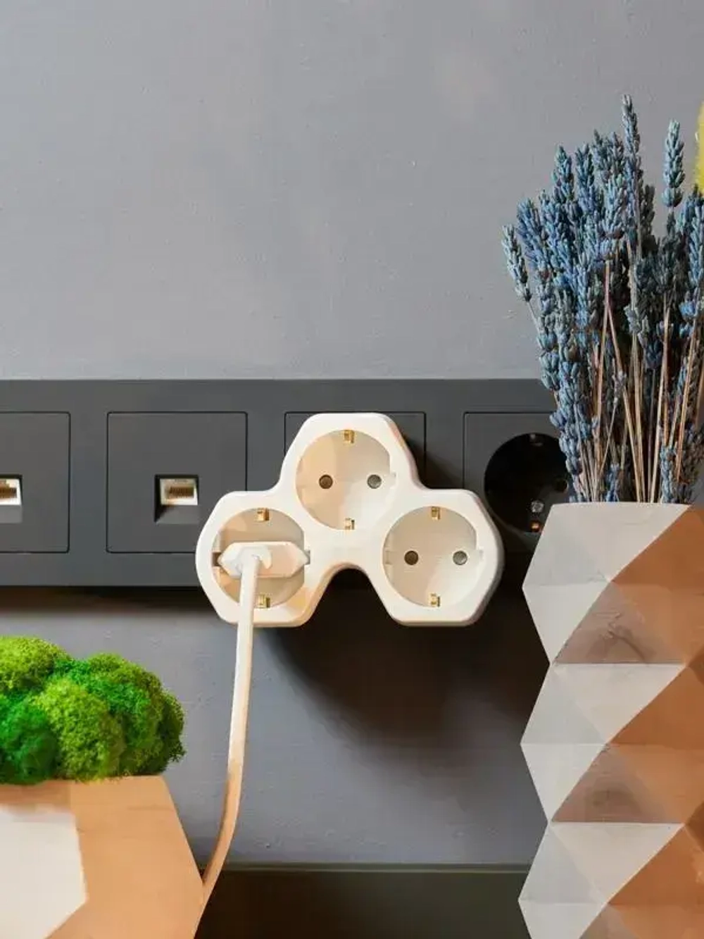 Тройник для розетки электрический, 16 А с заземлением REXANT