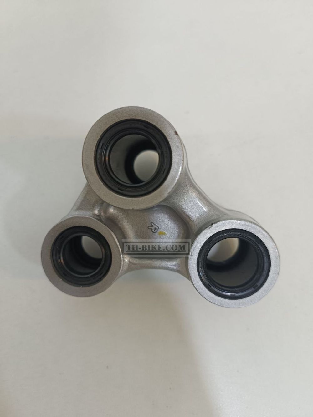 52465-KZZ-J00. ARM SUB ASSY., CUSHION. Rally250. HONDA