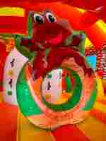 Коммерческий надувной батут «Драконье логово», с крышей, 12*8*7 м