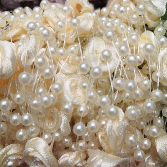 Бусы на леске с розочкой (Слоновая кость)