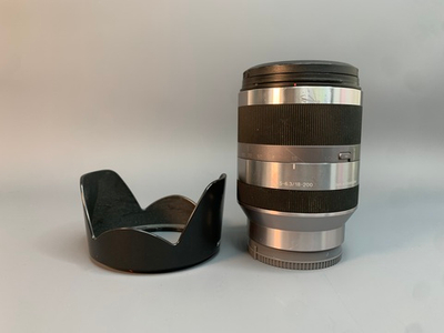 Sony E 18-200mm 3.5-6.3 OSS внутри грибок