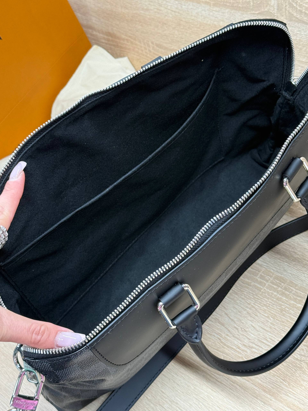 Портфель Louis Vuitton