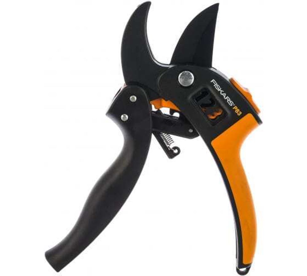 Секатор Fiskars 111670 контактный с храповым механизмом